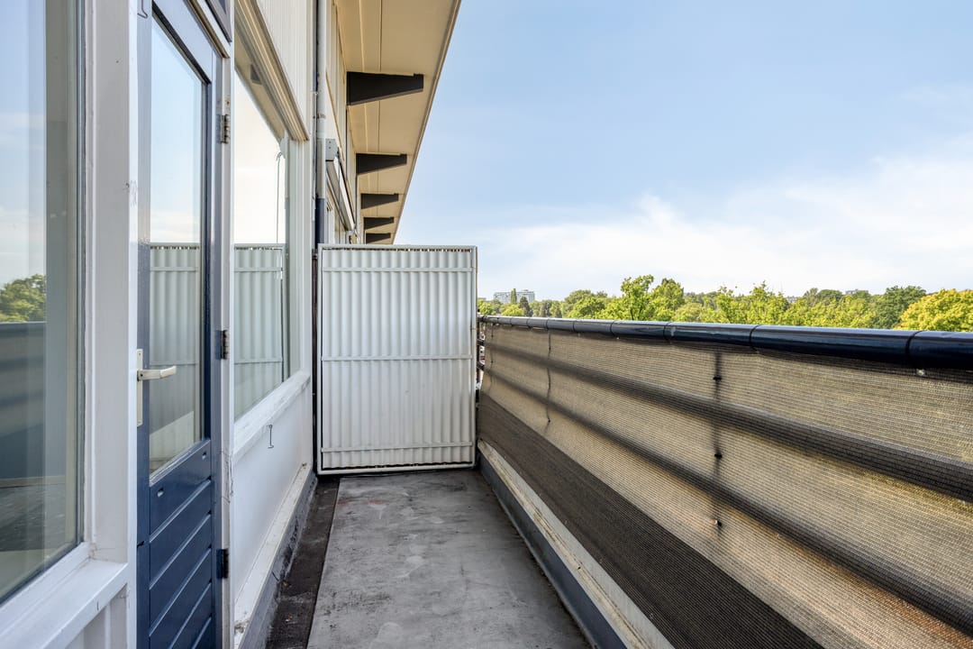 Photo 22 of Voltastraat 31