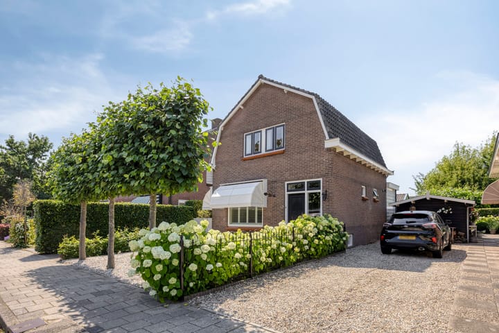Photo 4 of Schoolstraat 17