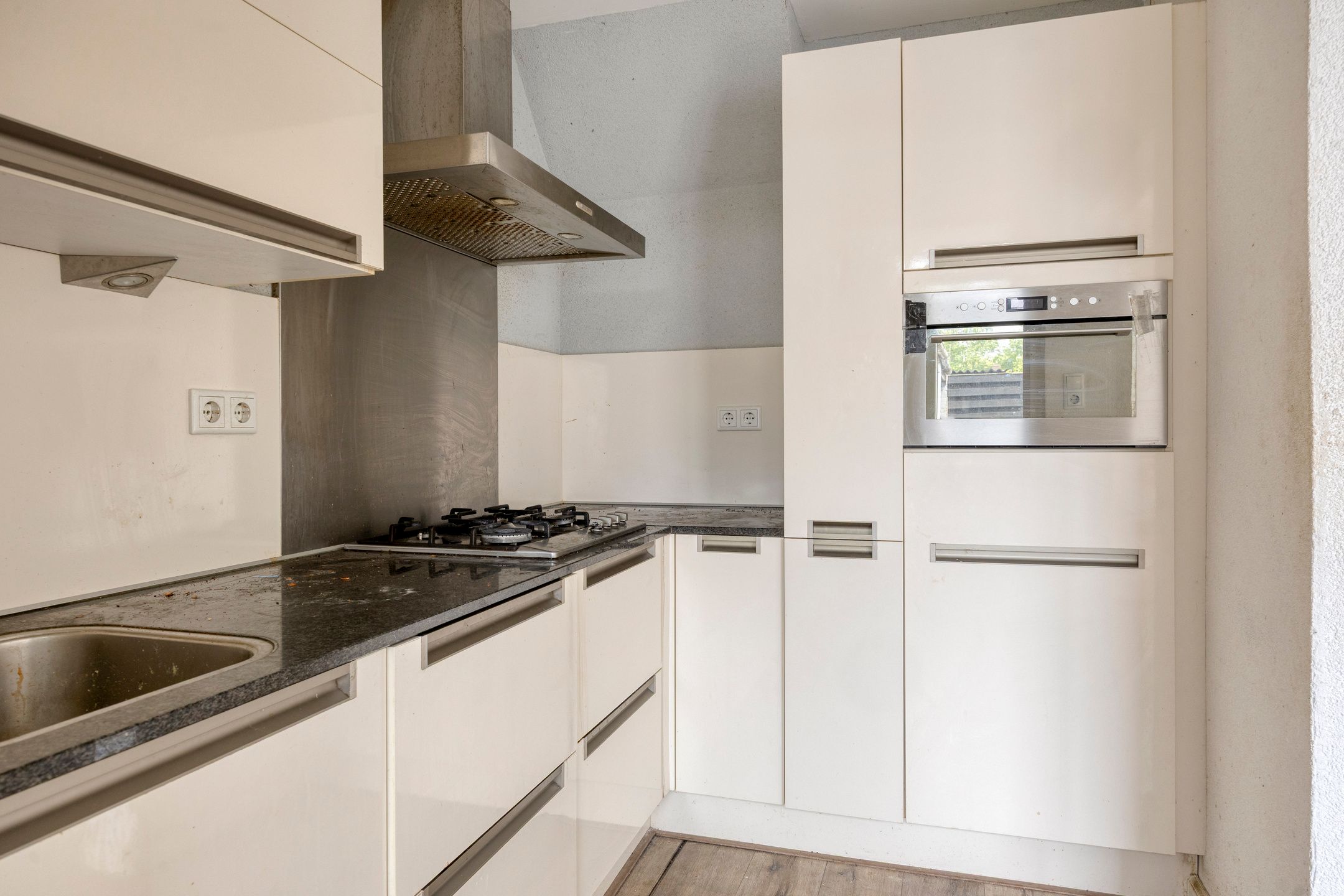 Photo 15 of Pieter de Hooghstraat 12