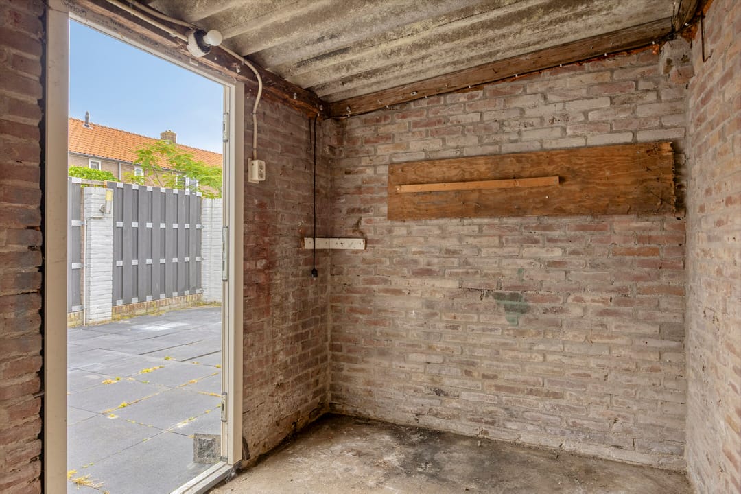 Photo 32 of Pieter de Hooghstraat 12