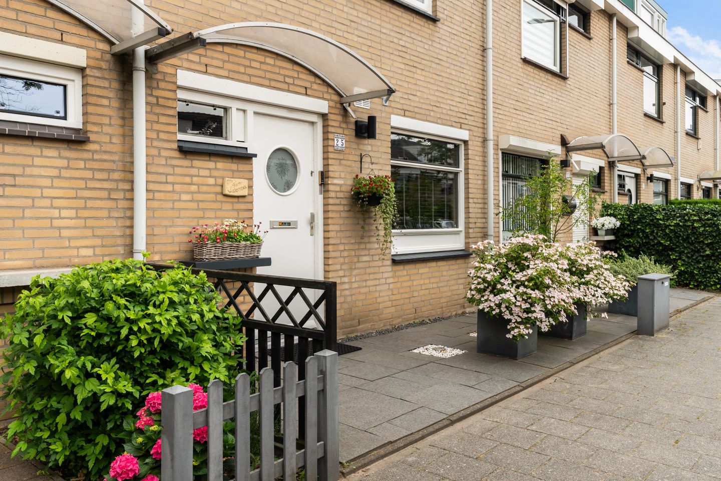 Photo 5 of Basrastraat 25