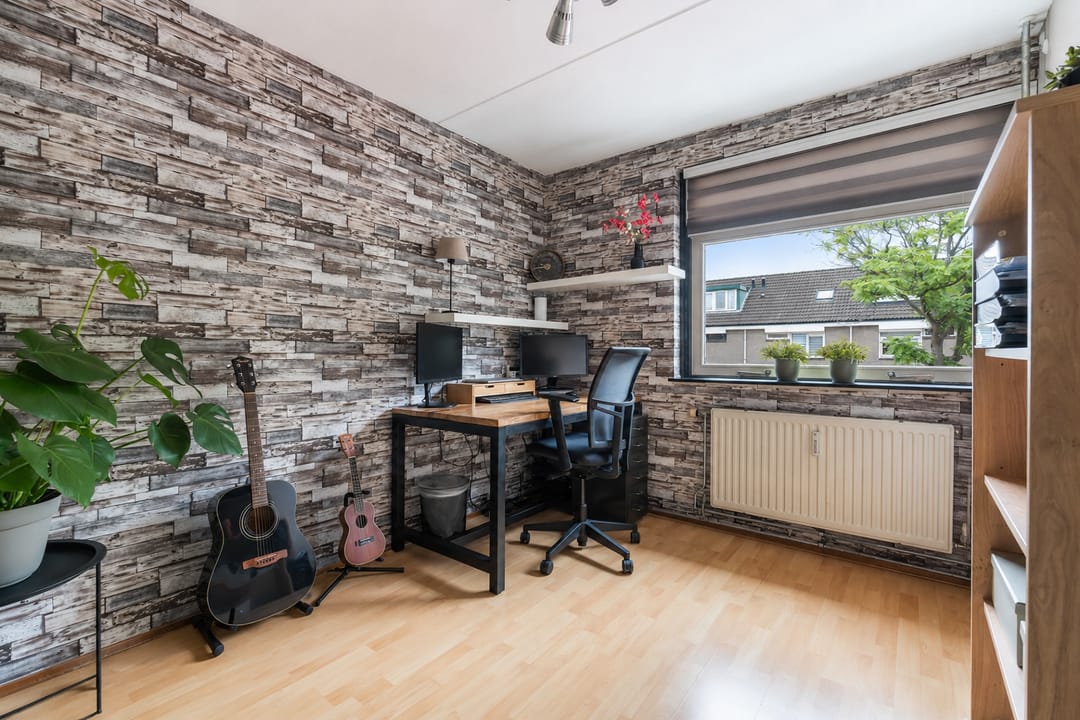 Photo 23 of Basrastraat 25