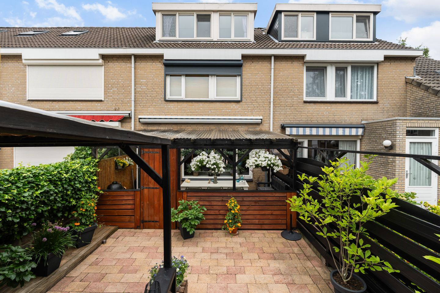 Photo 14 of Basrastraat 25