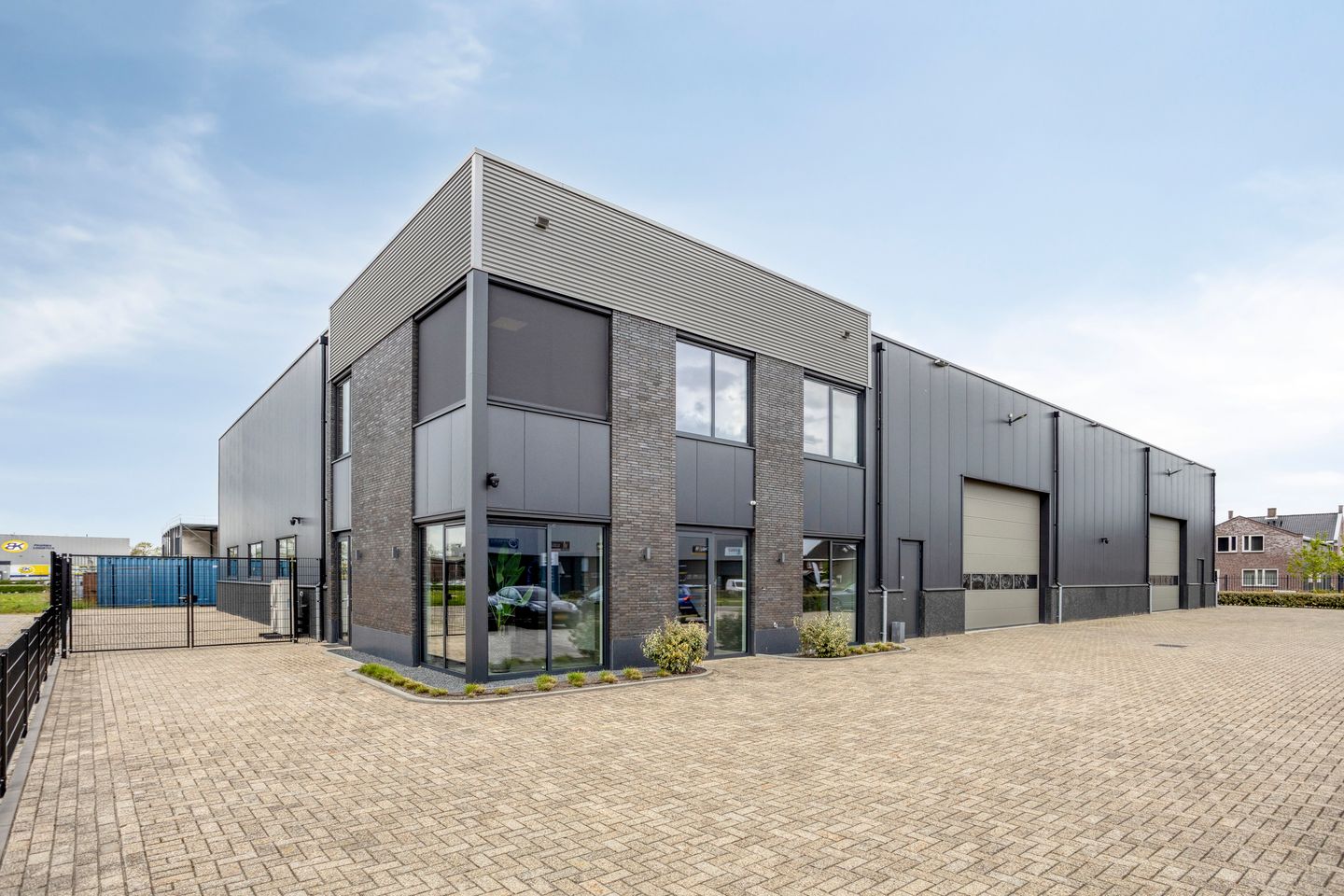Bekijk foto 1 van Laan De Wijze 12