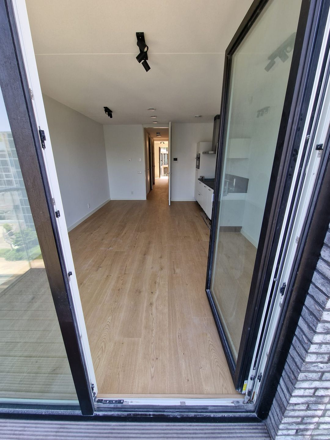 Photo 32 of Burnhamstraat 55