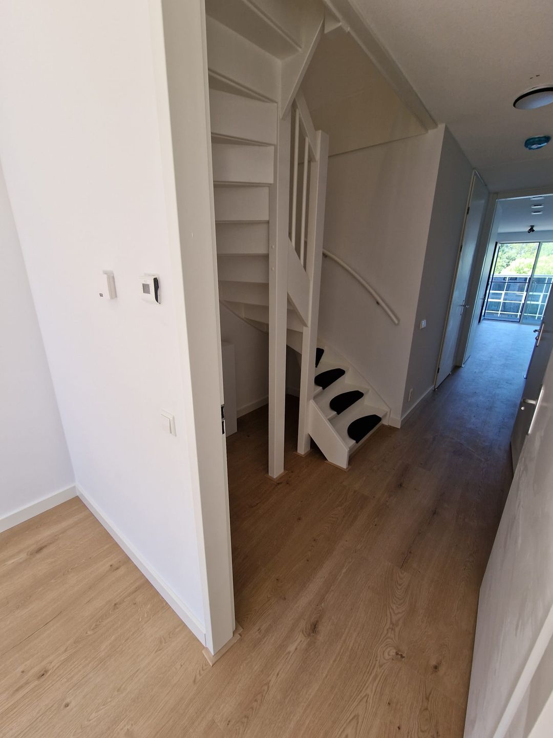 Photo 11 of Burnhamstraat 55