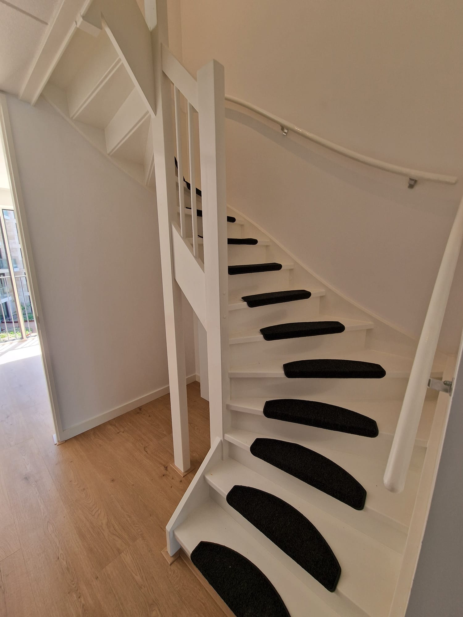 Photo 9 of Burnhamstraat 55
