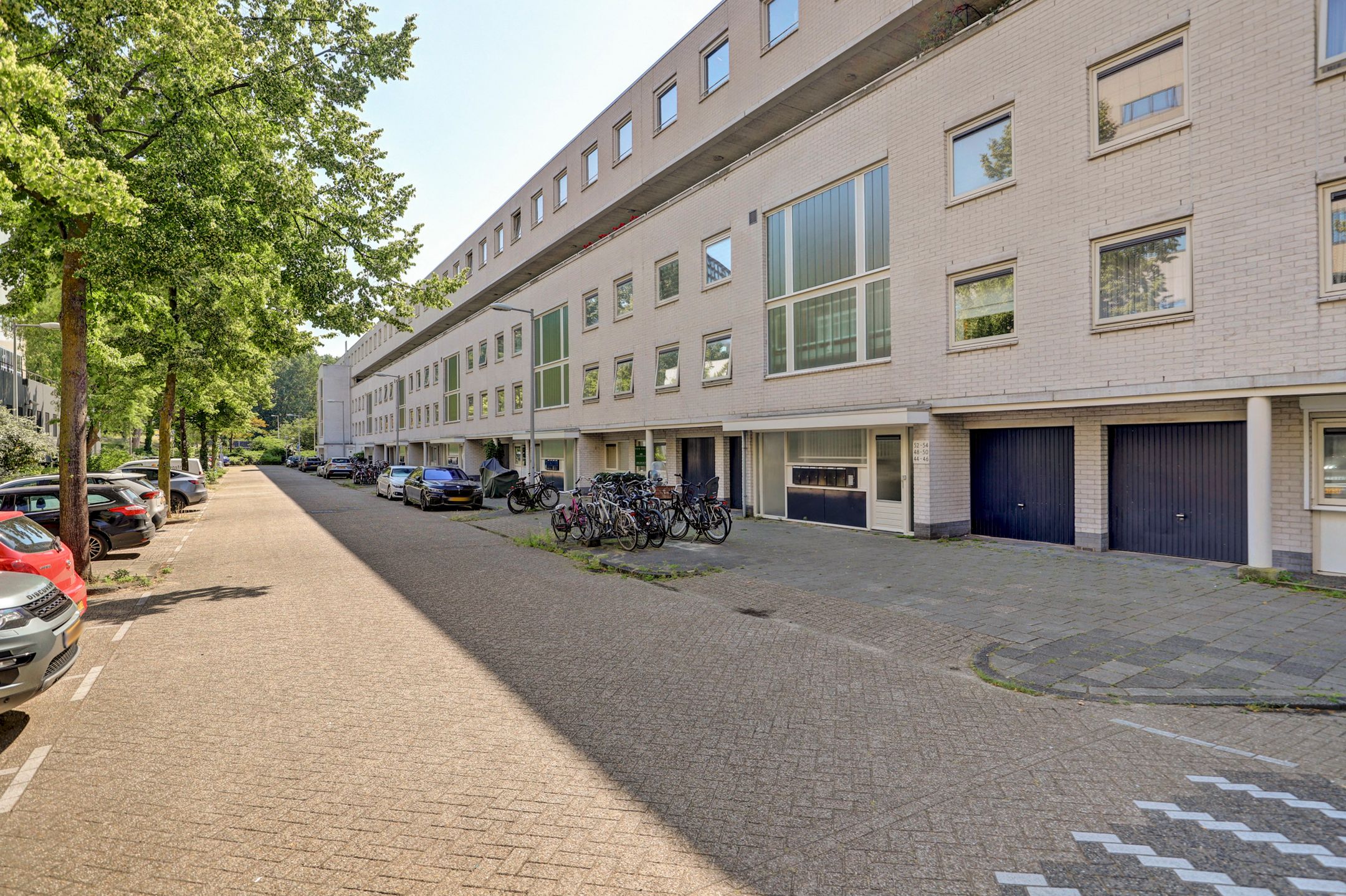 Photo 36 of Bertrand Russellstraat 30