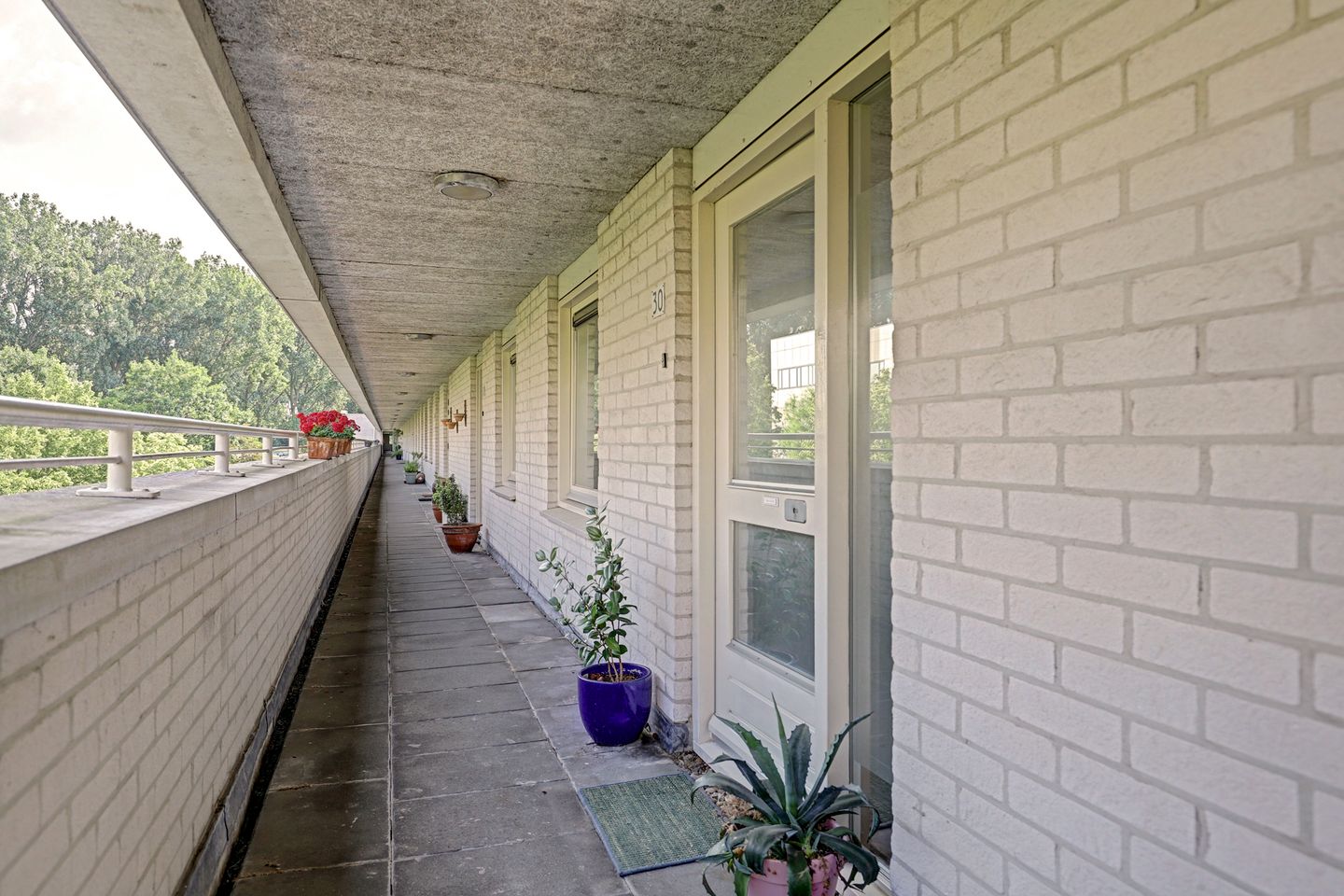 Photo 34 of Bertrand Russellstraat 30
