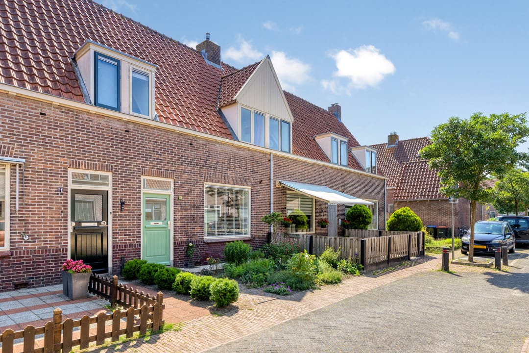 Photo 2 of Anjerstraat 19