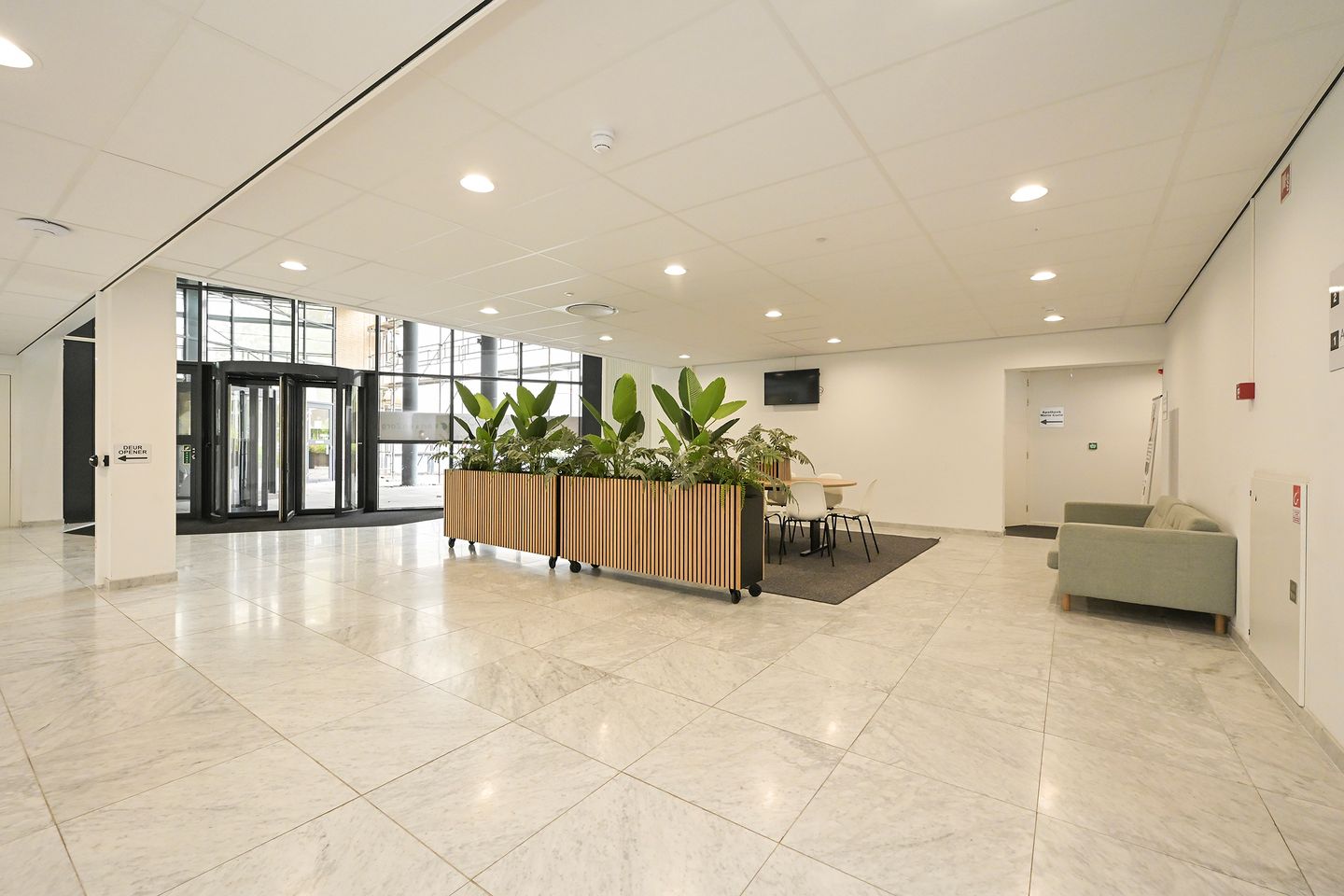 View photo 4 of Madame Curielaan 6