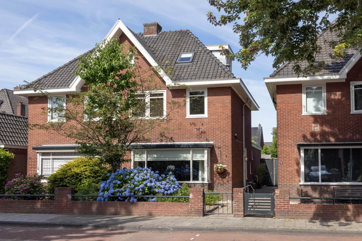 van Ostadestraat 9