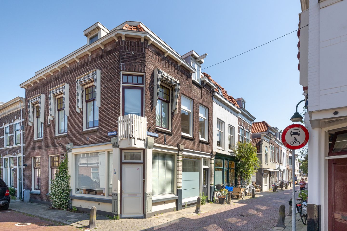 Photo 35 of Doelenstraat 1