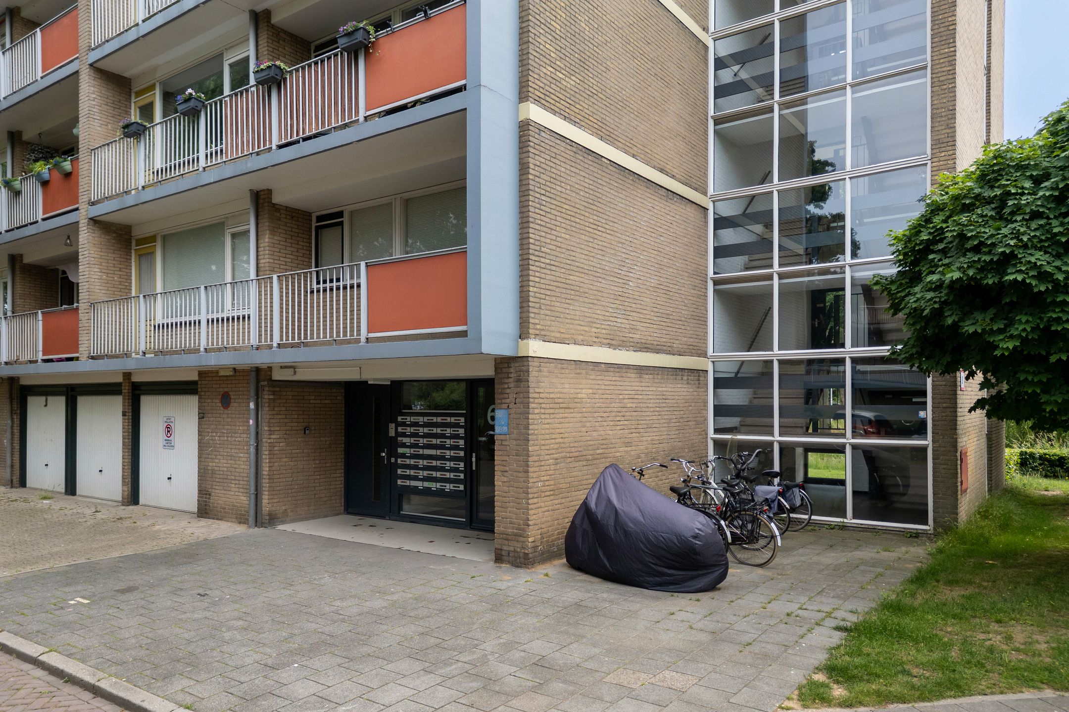 Photo 6 of Malvert 6879