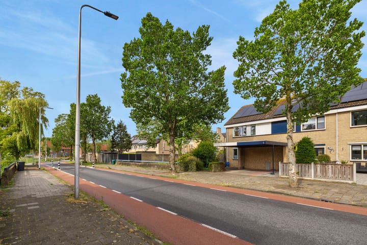 Hoekwoning te koop: Vlasakkerlaan 1, Hellevoetsluis