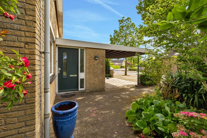 Hoekwoning te koop: Vlasakkerlaan 1, Hellevoetsluis