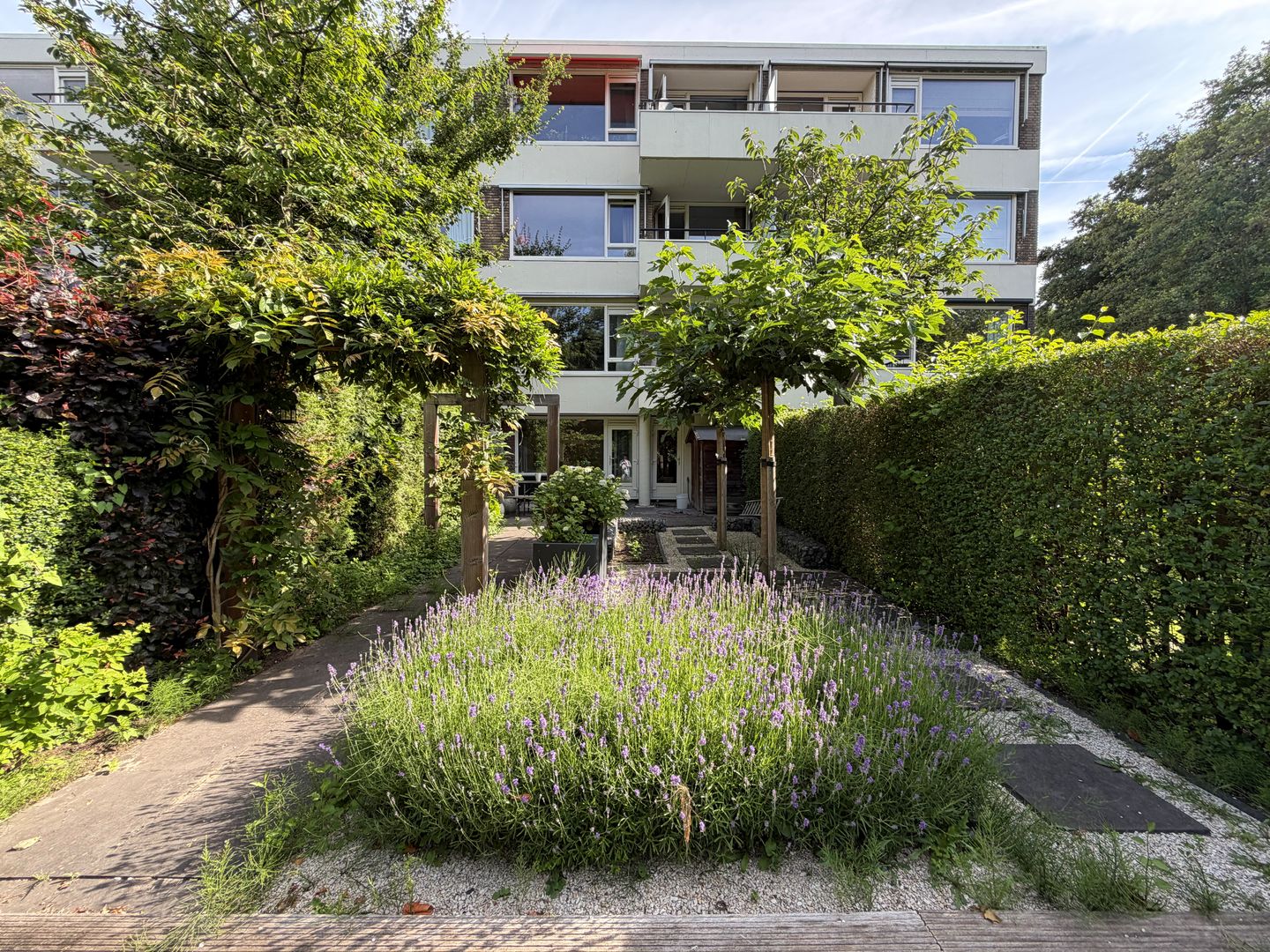 Foto 1 van De Lairesselaan 10