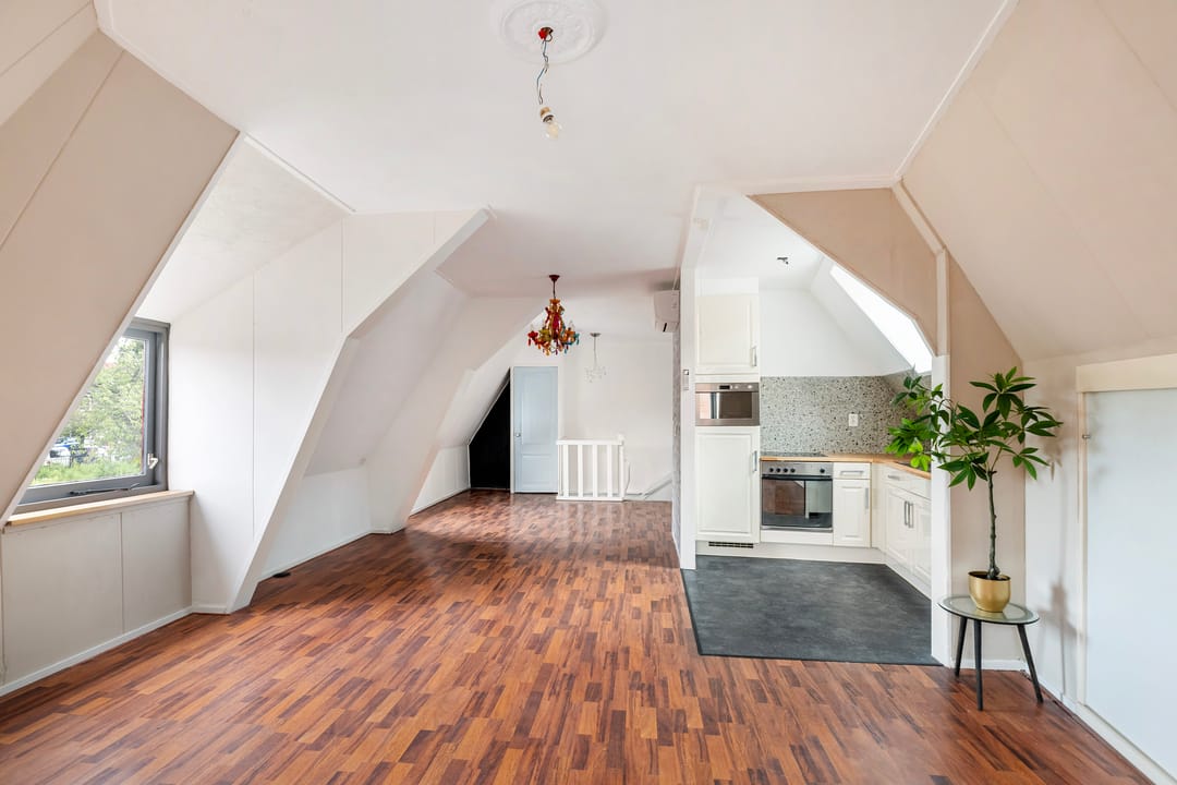 Photo 8 of Burgemeester Bosstraat 12