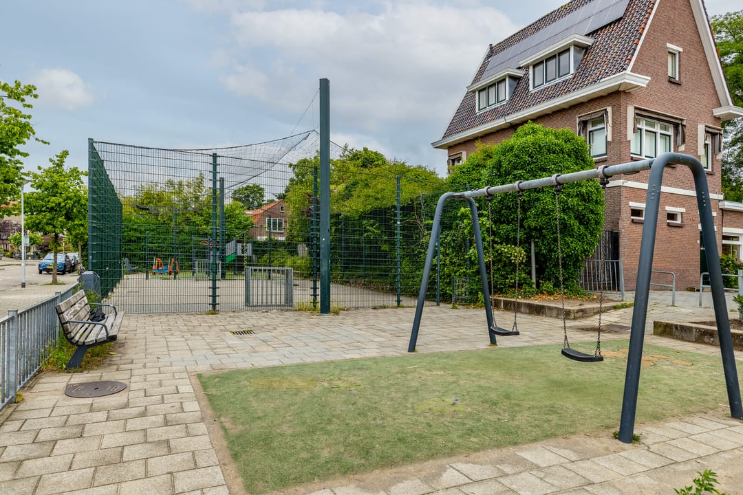 Photo 16 of Burgemeester Bosstraat 12
