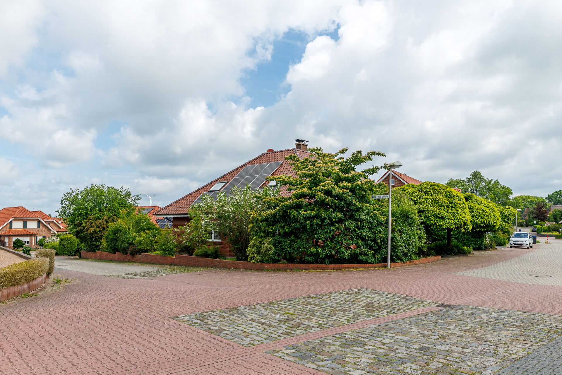 Foto 48 van Graf von Moltke Straße 12