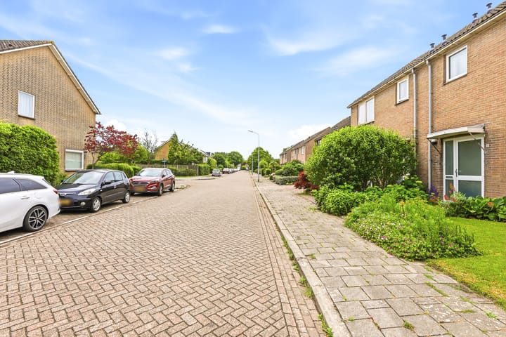 Twee-onder-één-kap te koop: Verdilaan 58, Vlissingen