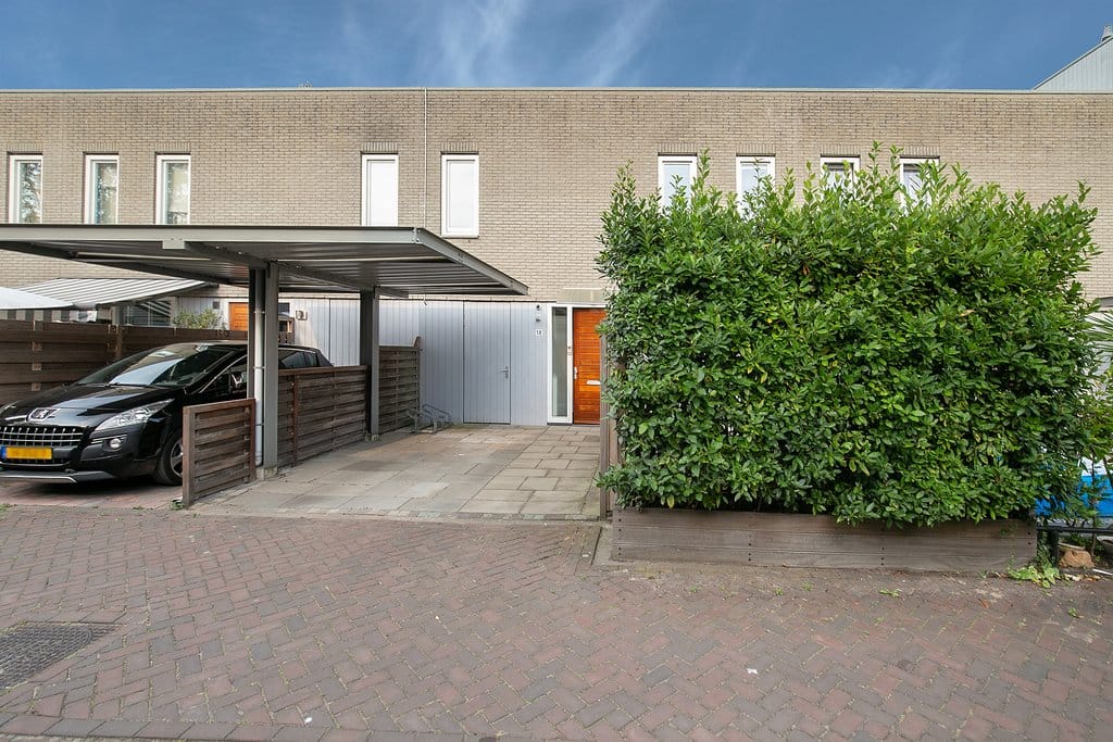 Photo 1 of Professor J.H. Gunningstraat 18