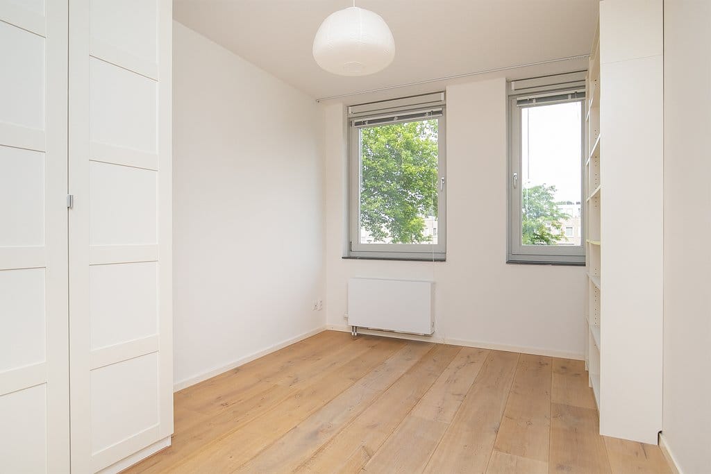 Photo 19 of Professor J.H. Gunningstraat 18
