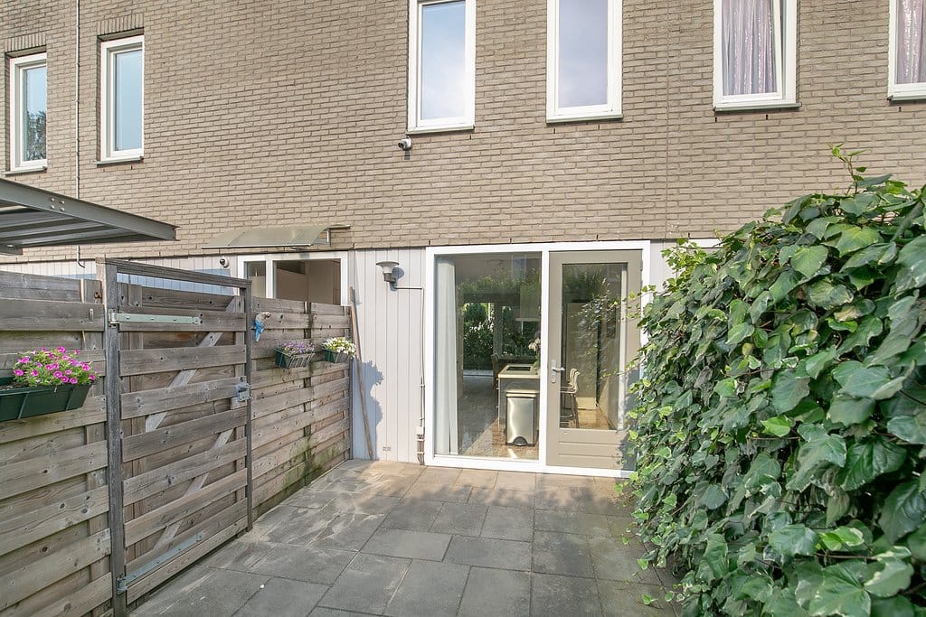 Photo 26 of Professor J.H. Gunningstraat 18