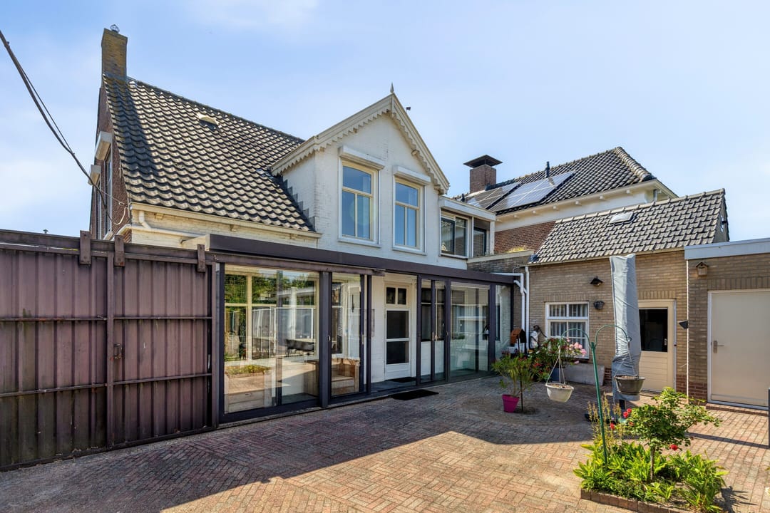 Photo 47 of Damstraat 23