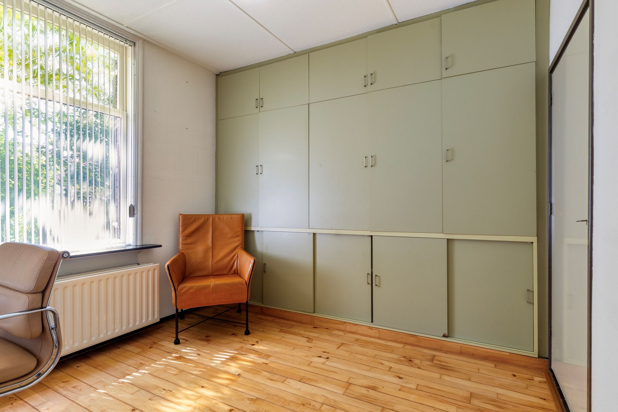Photo 15 of Damstraat 23