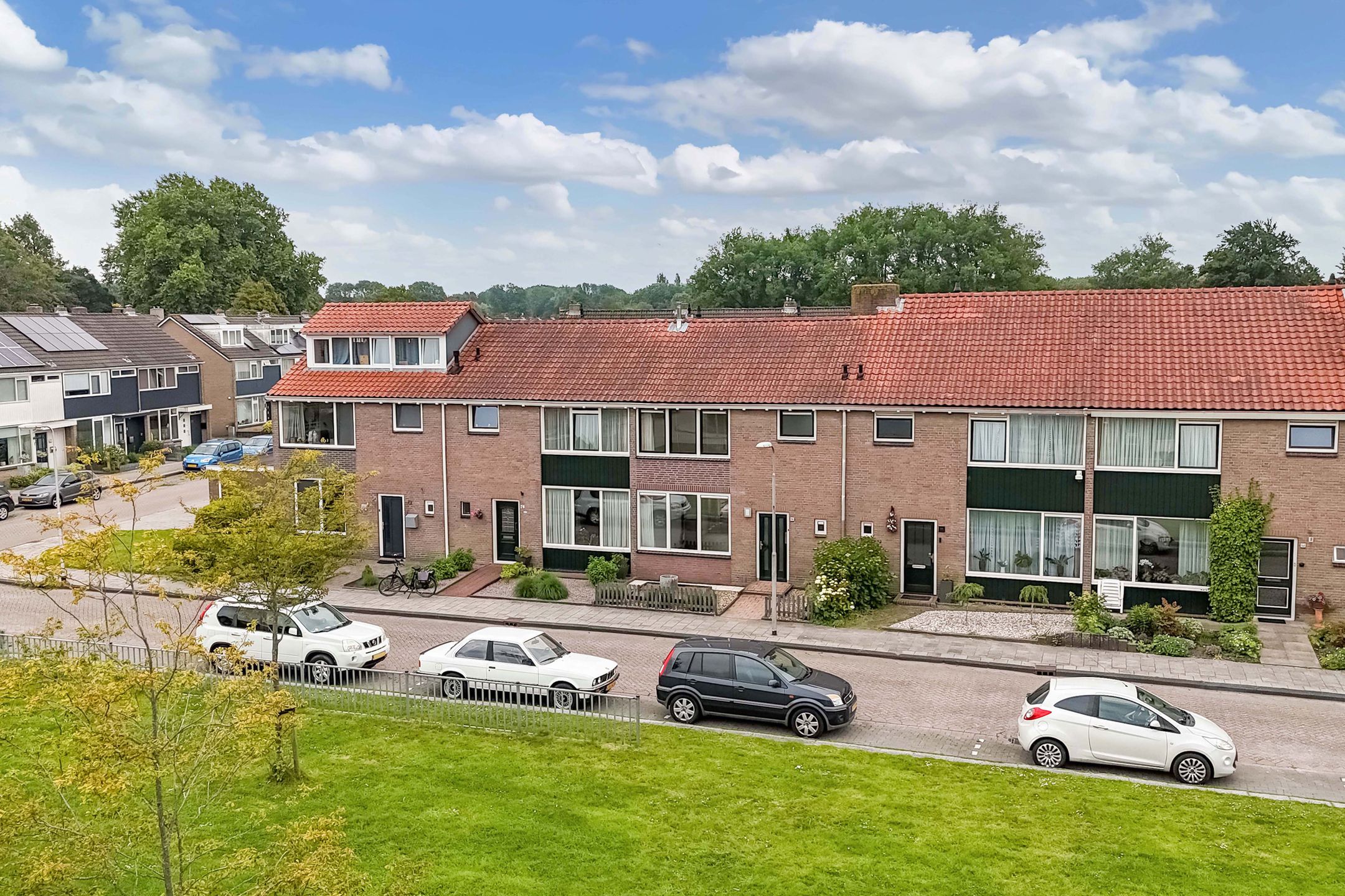 Photo 33 of Deltastraat 68
