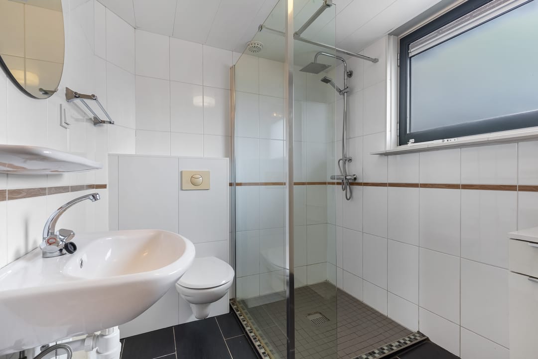 Photo 17 of Deltastraat 68