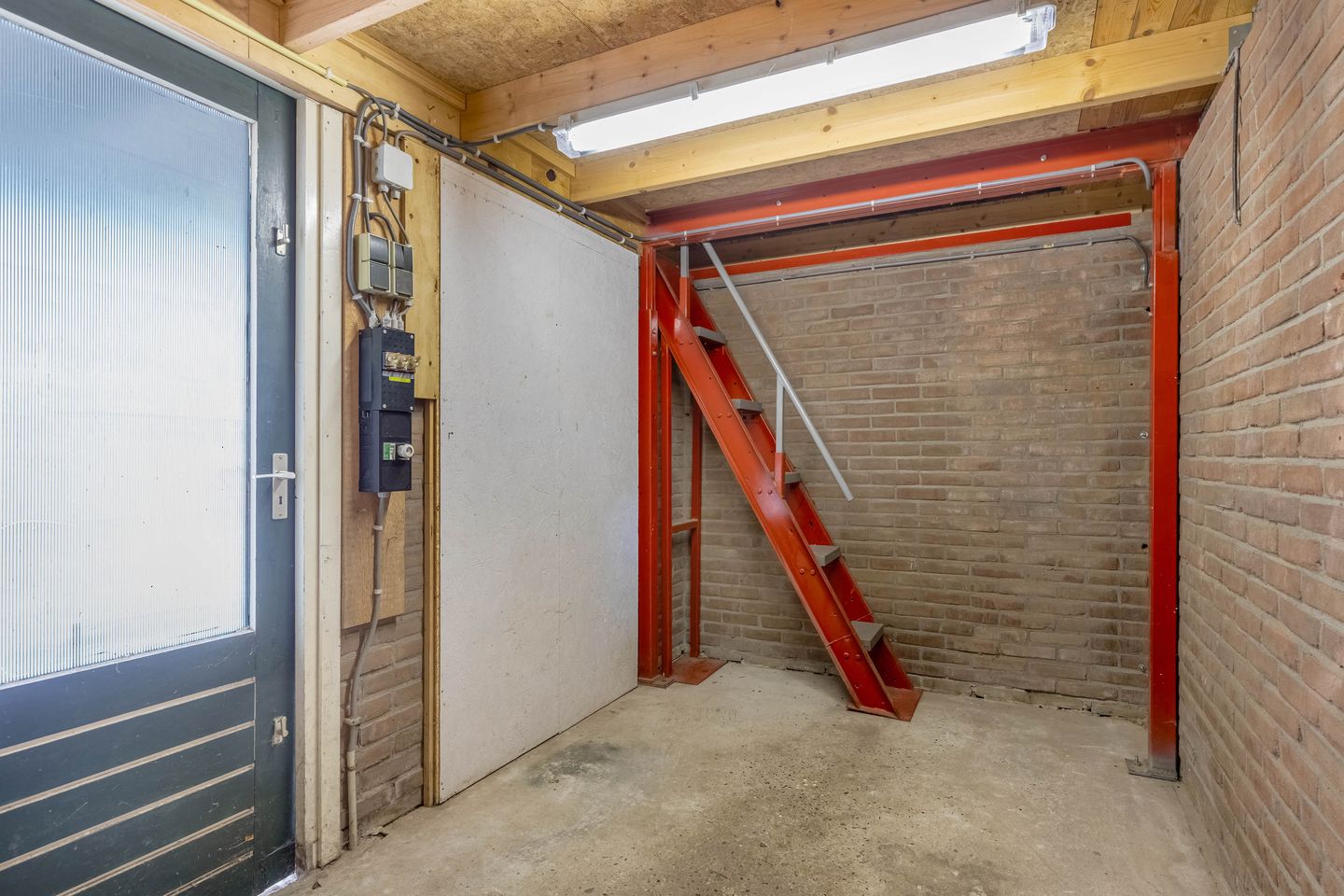 Photo 29 of Deltastraat 68
