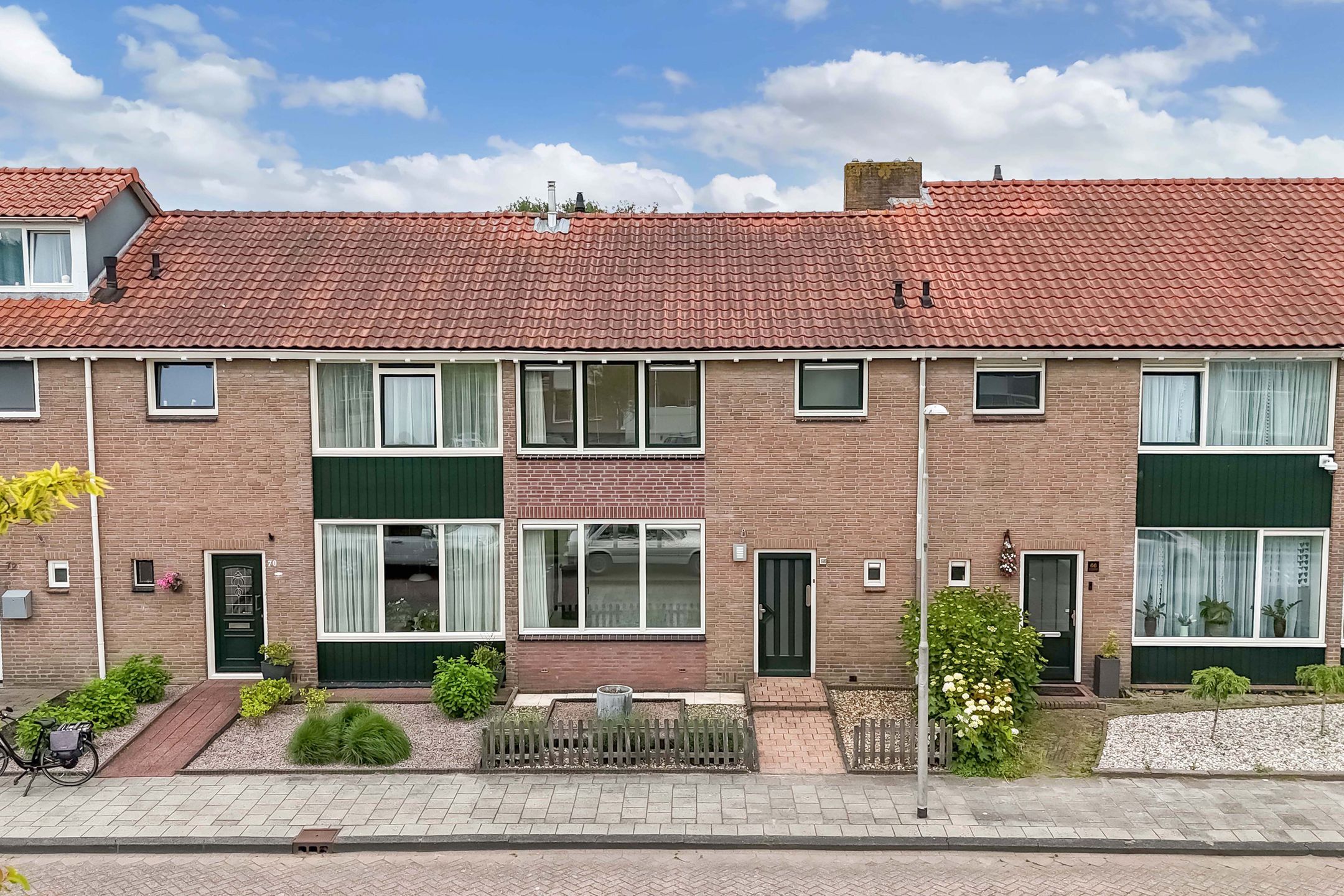 Photo 36 of Deltastraat 68