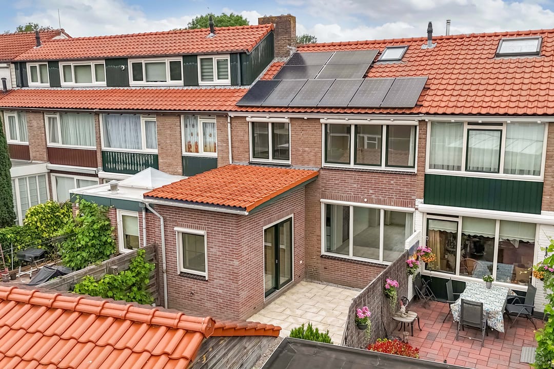Photo 31 of Deltastraat 68