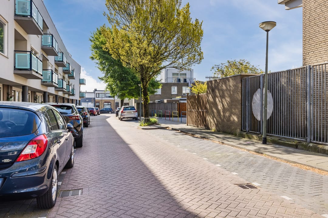 Photo 32 of Spuistraat 4