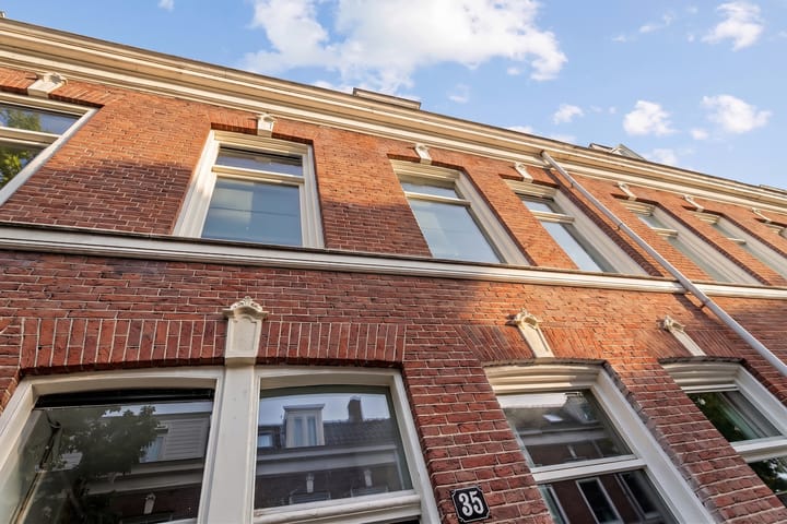 Photo 3 of Javastraat 35-BS