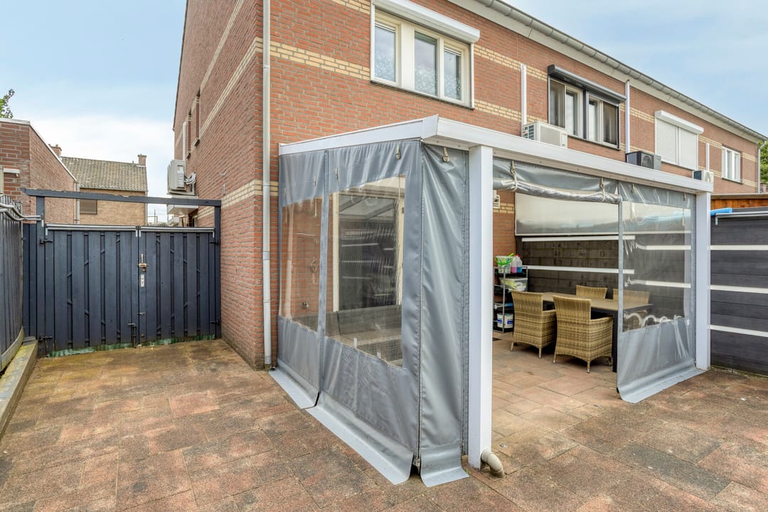 Photo 28 of Pastoor Schoenmaeckersstraat 17-D