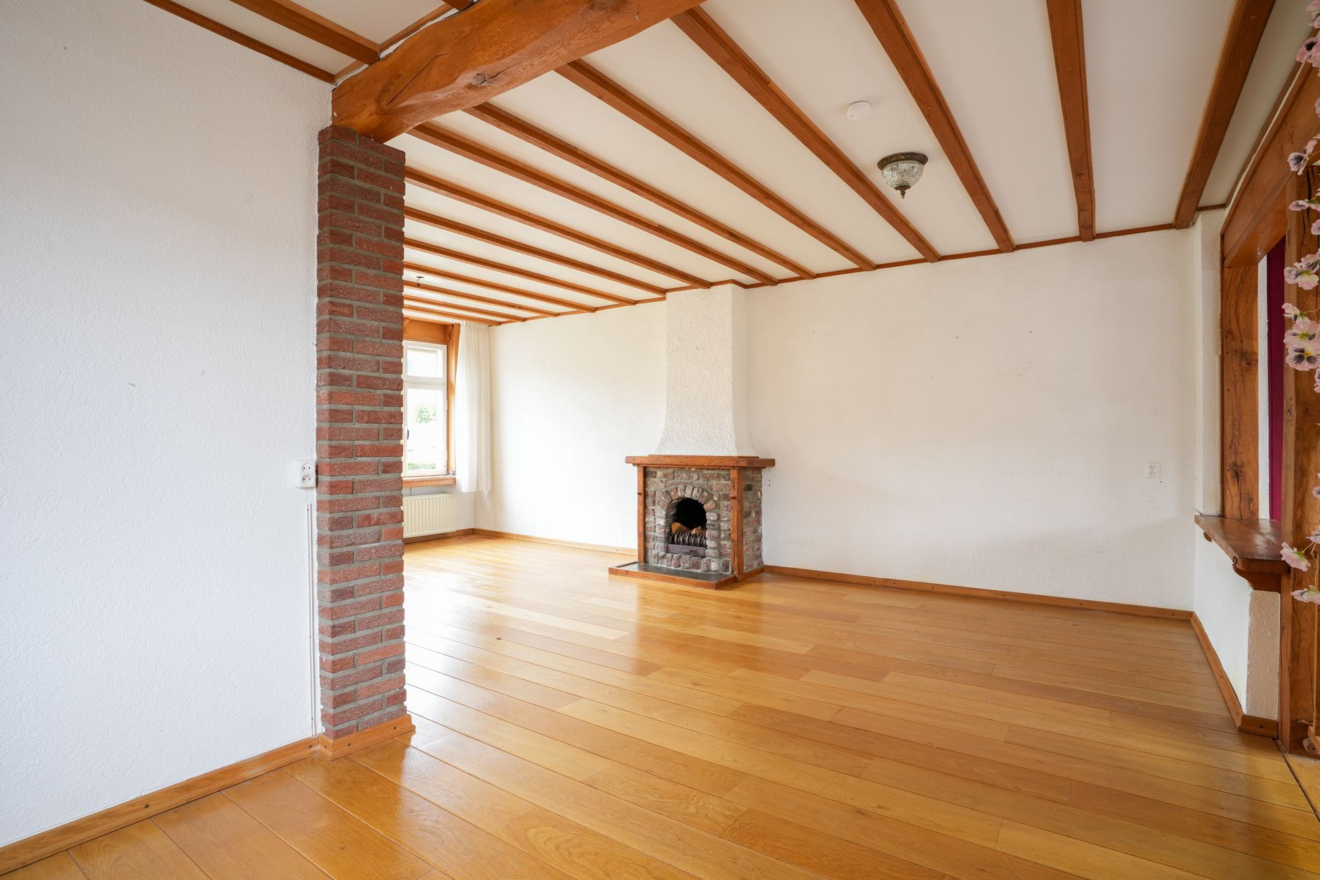 Photo 6 of Graaf Wolter Hoenstraat 25