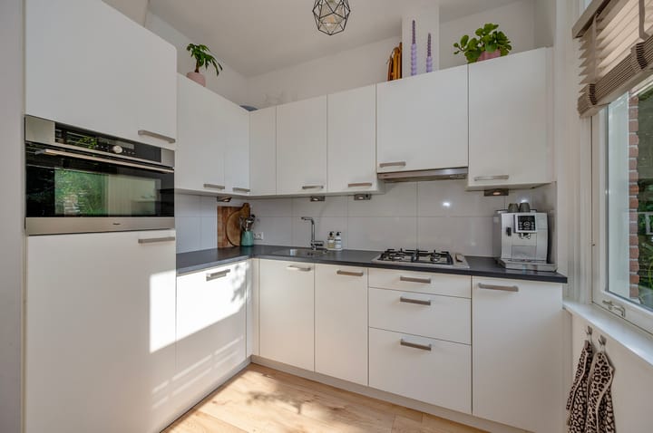 Photo 4 of Jan Pieterszoon Coenstraat 53-BS