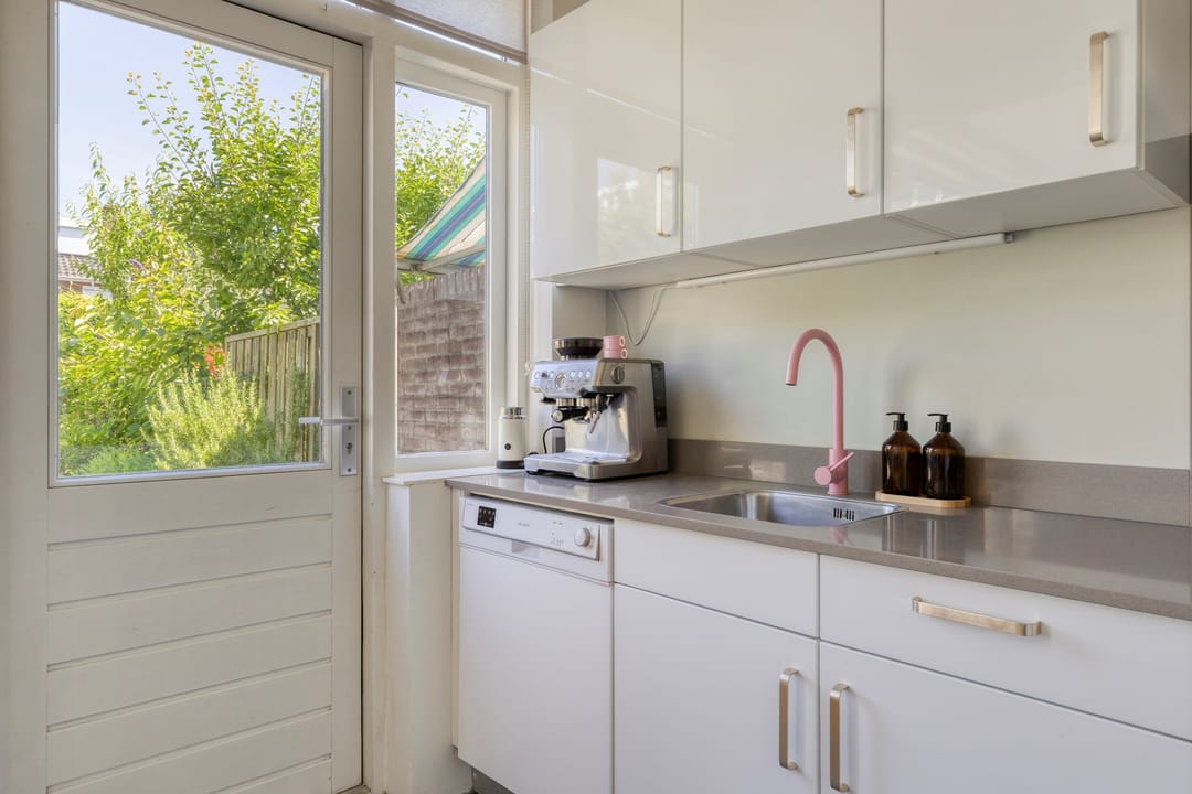 Photo 16 of Margrietstraat 15