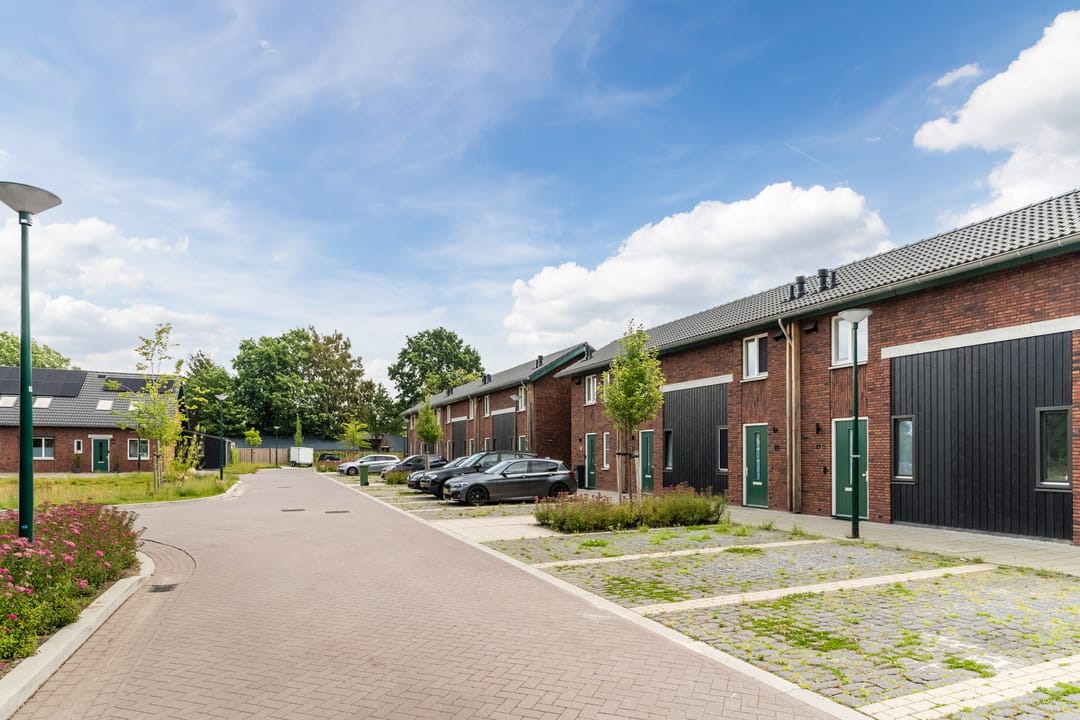 Photo 32 of Baarsakker 21