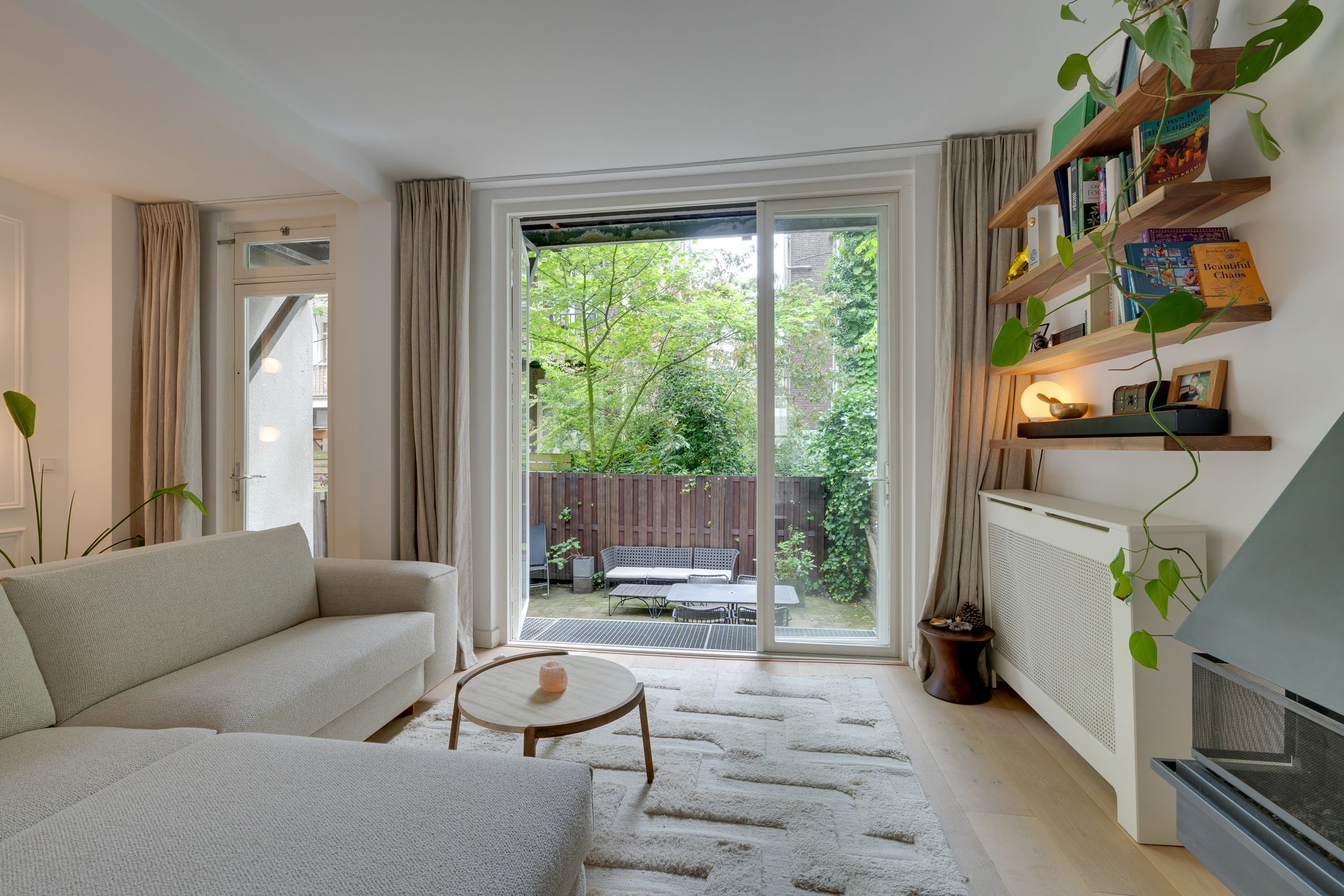 Photo 33 of Cornelis Anthoniszstraat 8-H