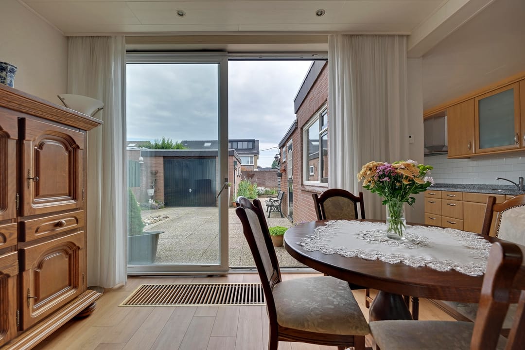 Photo 13 of Karel van Gelrestraat 12