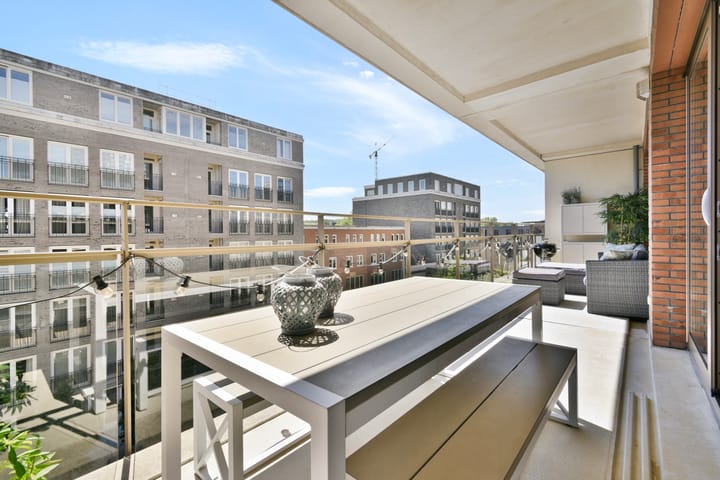 Appartement te koop: Amstelvlietstraat 243, Amsterdam