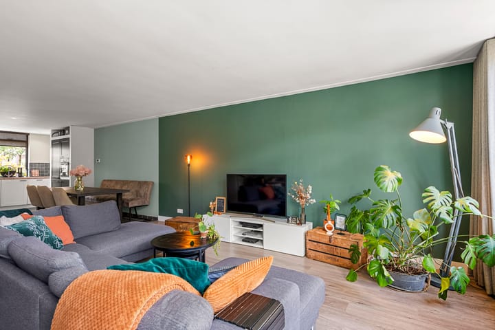 Tussenwoning te koop: Konijnenlaan 3, Lunteren