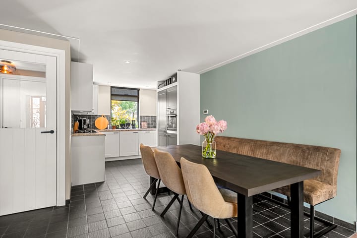 Tussenwoning te koop: Konijnenlaan 3, Lunteren