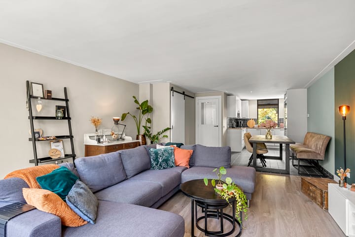 Tussenwoning te koop: Konijnenlaan 3, Lunteren