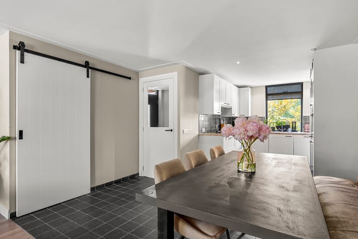 Tussenwoning te koop: Konijnenlaan 3, Lunteren