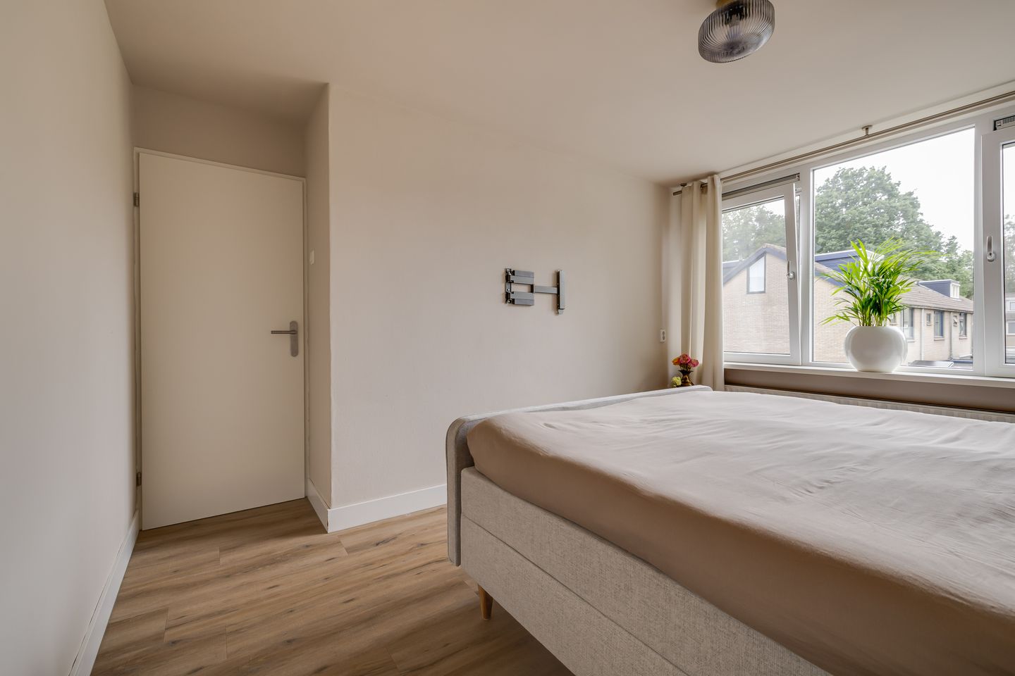 Photo 20 of Van Solmsstraat 15